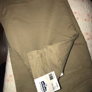 Saddlebred Denim Men’s 38W 30L Khaki.  New with tags.